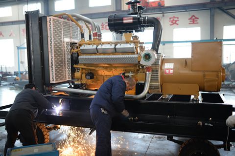 柴電機組電瓶如何保養(yǎng)？聽華全動力給你說門道