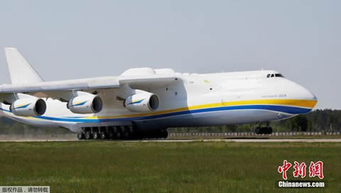 世界運輸機現身 攜130噸發電機飛澳洲