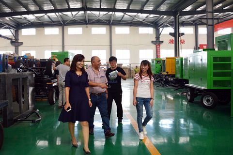 最圓湖泊波光粼粼！華全發(fā)電機“黃金海岸”演繹新征服