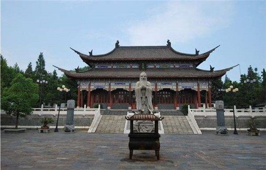 華全300kw玉柴靜音型發(fā)電機組發(fā)往孔孟之鄉(xiāng)——山東濟寧